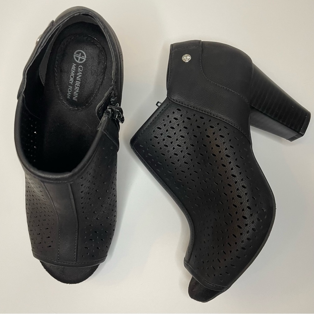 Gianni‎ Bernini memory foam open toe heels